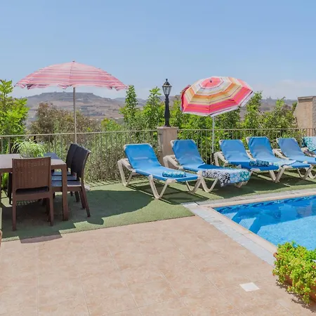 Ta Danjela 4 Bedroom With Private Pool וילה *