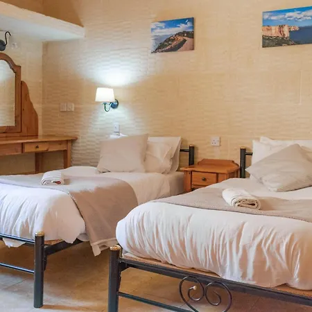 Ta Danjela 4 Bedroom With Private Pool וילה *