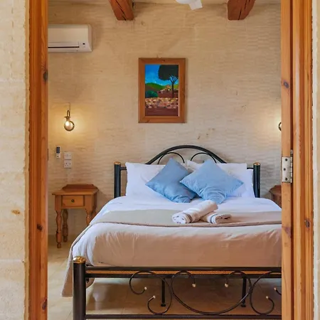 Ta Danjela 4 Bedroom With Private Pool Villa Xaghra
