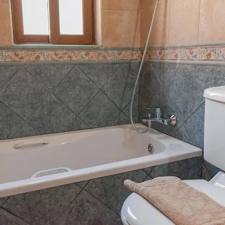 Ta Danjela Villa Sleeps 8 With Pool *